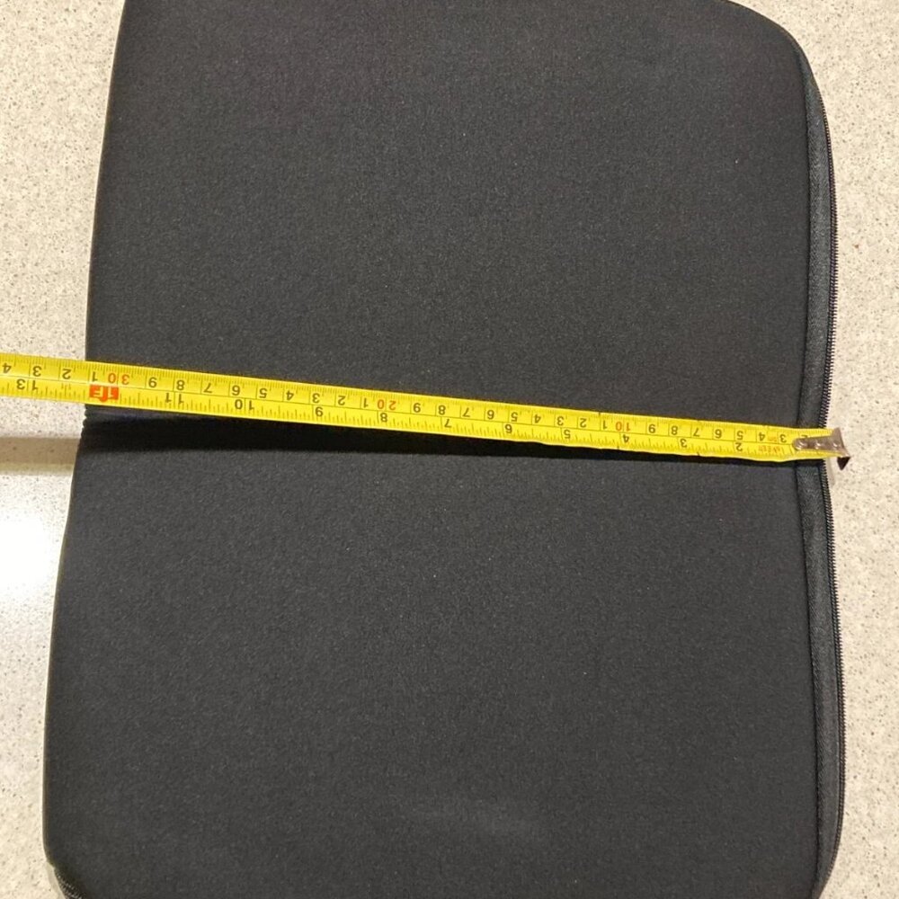 Case Logic Laptop and MacBook Sleeve - Black - Picture 3 of 3